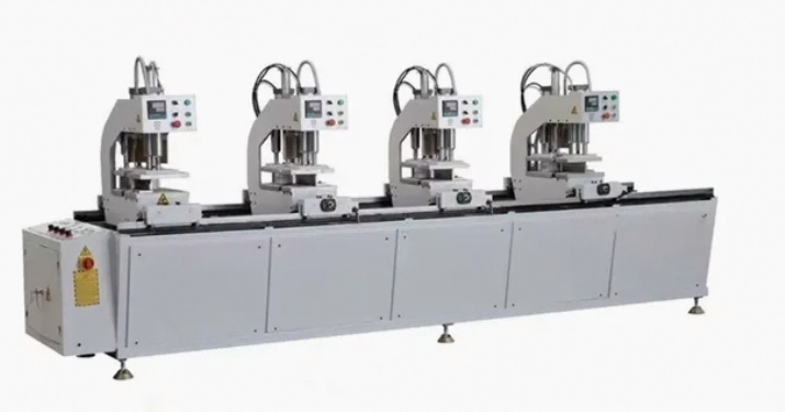 Ammattimainen PVC UPVC värikäs Windows-profiili CNC saumattomat hitsauskoneet 4 servo-ohjatulla päällä